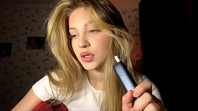 OrethaEredia online show from November 4, 2025, 3:22 pm