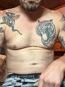 Snapshot of RobsBigD chatting on November 12, 2025, 4:29 pm RobsBigD online show from November 12, 2025, 4:29 pm