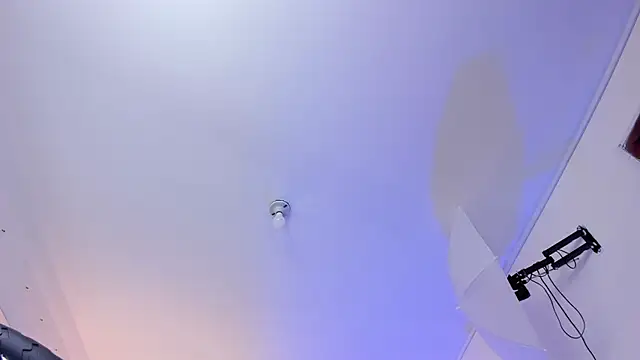 Lucerop  online show from March 6, 2026, 3:25 am