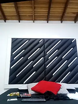 Samaraa Lee online show from December 15, 2025, 11:14 am