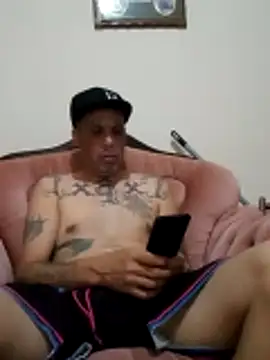 feoGG197 online show from April 14, 2026, 11:33 pm