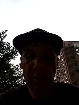 Snapshot of feoGG197 chatting on May 17, 2026, 11:34 pm feoGG197 online show from May 17, 2026, 11:34 pm