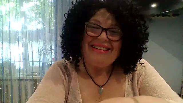 Snapshot of Milaniya606 chatting on June 11, 2026, 4:54 am Milaniya606 online show from June 11, 2026, 4:54 am