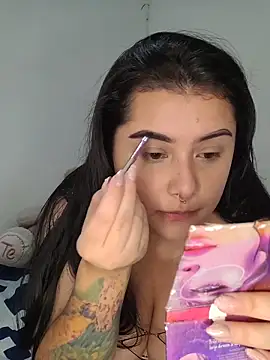 CurvyNoir online show from November 29, 2025, 4:10 pm