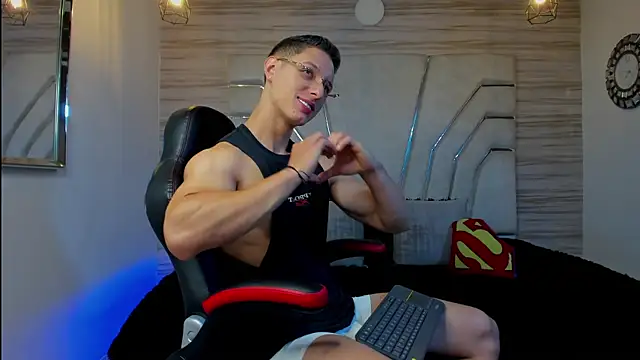 MAXTHOMSON online show from November 22, 2025, 1:37 am