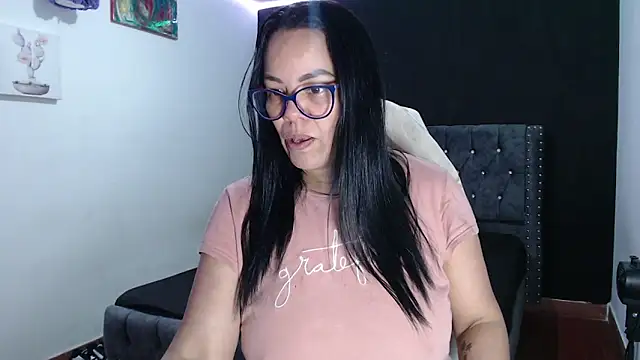 sofia lopez70 online show from December 13, 2025, 9:09 pm