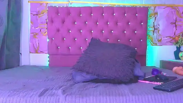 Snapshot of nikol_sexxx chatting on February 5, 2026, 4:17 am nikol sexxx online show from February 5, 2026, 4:17 am