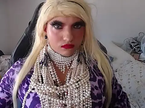 VanesaCrossic online show from February 27, 2026, 10:15 am