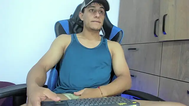 dorman boy online show from December 23, 2025, 3:48 am