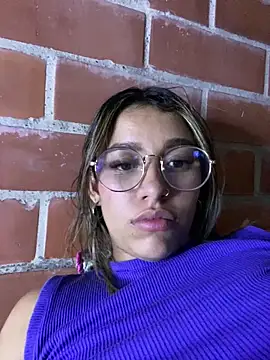 liahot69 online show from April 1, 2026, 4:13 am