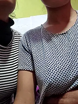 Snapshot of Zoya_Khaan chatting on November 6, 2025, 6:09 pm Zoya Khaan online show from November 6, 2025, 6:09 pm