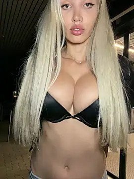 Lana-Grey online show from August 1, 2026, 9:57 pm