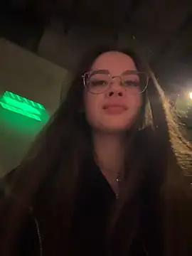 KristiRich online show from December 3, 2025, 7:38 am