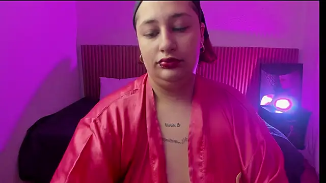 Snapshot of ityes15 chatting on November 5, 2025, 11:54 am ityes15 online show from November 5, 2025, 11:54 am