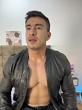 Chris Clarck online show from November 21, 2025, 7:34 pm