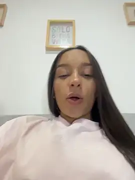 Brunettecollins05 online show from March 22, 2026, 12:03 am