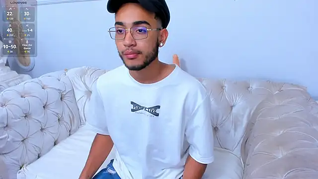 MatteoRicci  online show from November 7, 2025, 7:58 pm