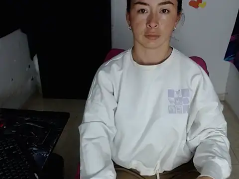 Snapshot of NathyMilf_ chatting on November 8, 2025, 9:20 am NathyMilf online show from November 8, 2025, 9:20 am