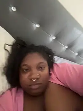 Snapshot of onlyymisha chatting on November 2, 2025, 1:35 pm onlyymisha online show from November 2, 2025, 1:35 pm