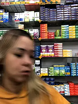 Snapshot of imoly_ chatting on November 8, 2025, 11:54 am imoly online show from November 8, 2025, 11:54 am