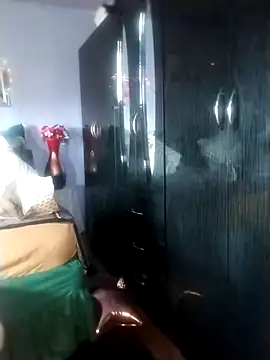 Belinder003 online show from December 22, 2025, 1:30 pm