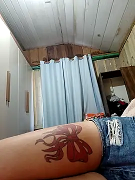 Snapshot of ruiviinhaah chatting on February 2, 2026, 12:04 pm ruiviinhaah online show from February 2, 2026, 12:04 pm