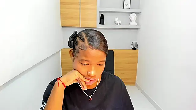 Snapshot of ValentinaRose4 chatting on November 10, 2025, 1:21 pm ValentinaRose4 online show from November 10, 2025, 1:21 pm