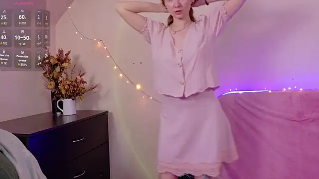 TinyMuse  online show from November 20, 2025, 11:43 am