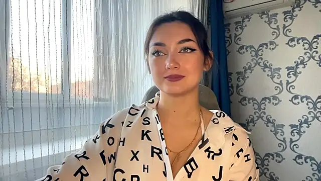 TwotyBright online show from November 18, 2025, 8:08 am