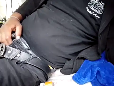 KARNEs24666 online show from April 19, 2026, 4:50 pm