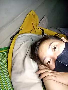 Snapshot of Mami_xxx chatting on November 27, 2025, 1:13 pm Mami xxx online show from November 27, 2025, 1:13 pm