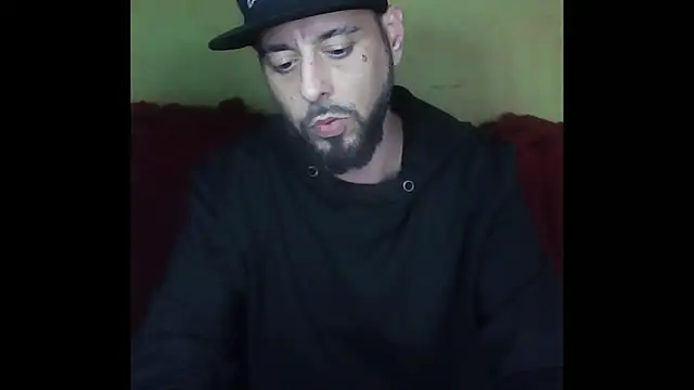 Snapshot of DonJuanDeBomboni chatting on November 6, 2025, 2:56 am DonJuanDeBomboni online show from November 6, 2025, 2:56 am