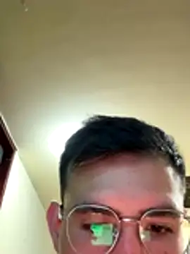 Snapshot of Axelcherry chatting on November 5, 2025, 3:28 am Axelcherry online show from November 5, 2025, 3:28 am