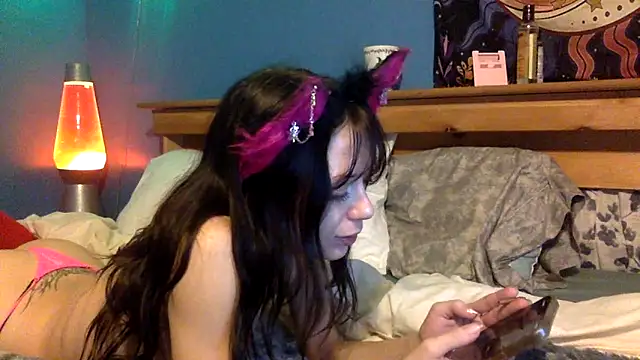 kittenkisses3 online show from November 9, 2025, 6:55 am