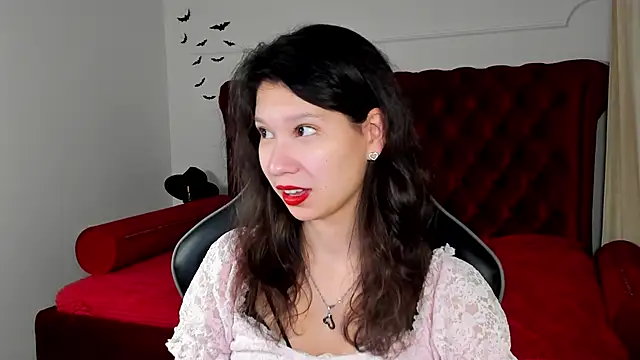 SaraDenars online show from November 17, 2025, 5:24 am