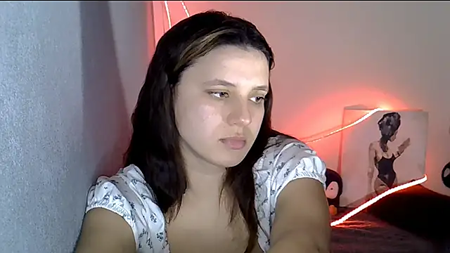 KiraHoney online show from February 12, 2026, 7:31 pm