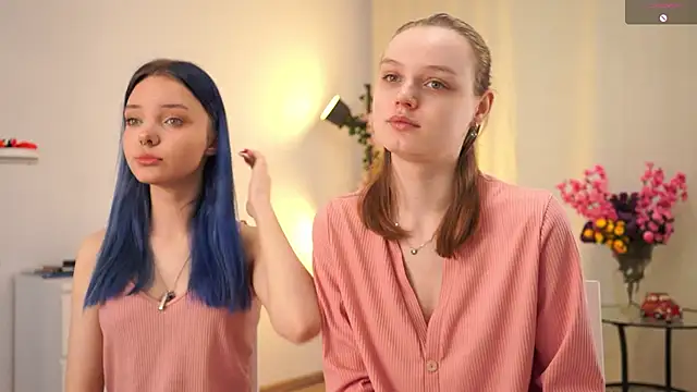 Snapshot of MalloryWasem chatting on November 9, 2025, 4:22 am MalloryWasem online show from November 9, 2025, 4:22 am