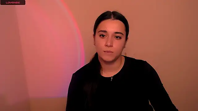 AlinaDoll  online show from December 3, 2025, 8:23 am