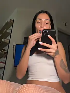 Snapshot of VickyM99 chatting on February 6, 2026, 2:53 pm VickyM99 online show from February 6, 2026, 2:53 pm