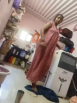 Lailamajnu1996 online show from February 22, 2026, 4:46 am