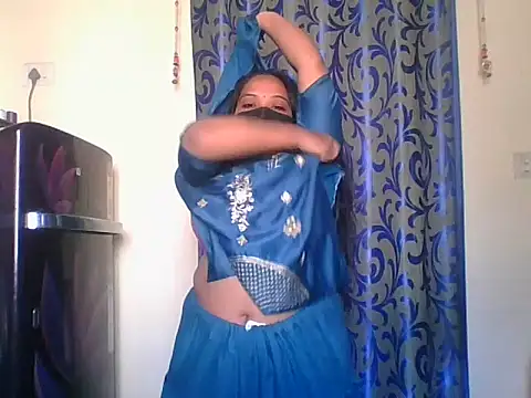 Mathi cam online show from February 13, 2026, 4:41 am