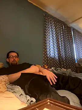 biggdaddyandqueenn online show from November 30, 2025, 7:29 pm