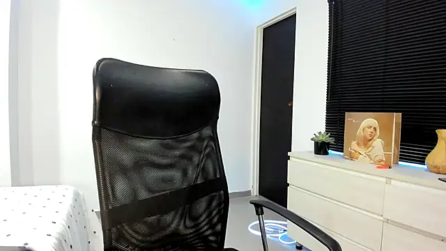  rhys jagger online show from November 13, 2025, 10:03 am