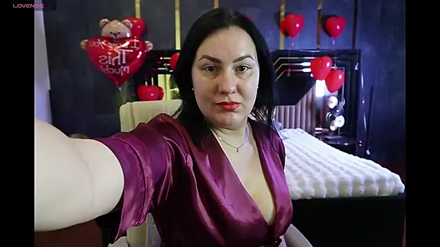 Snapshot of VelvetLuck chatting on February 18, 2026, 1:40 pm VelvetLuck online show from February 18, 2026, 1:40 pm