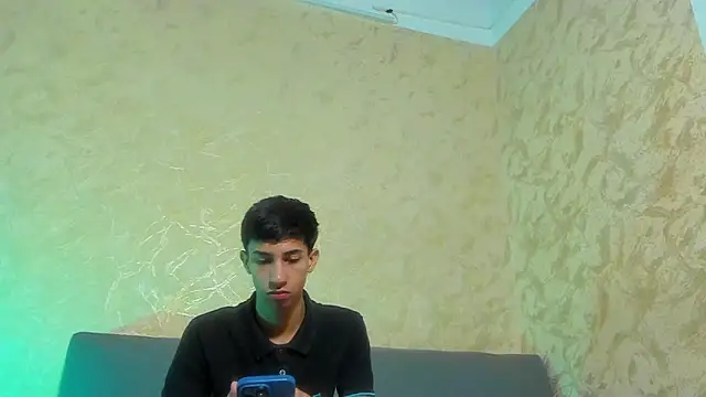 lucian davii online show from November 15, 2025, 12:34 pm