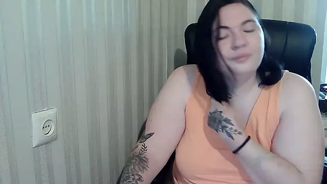 Snapshot of XLisaBlueXsS chatting on November 10, 2025, 11:53 am XLisaBlueXsS online show from November 10, 2025, 11:53 am