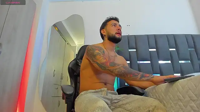 noah corvelle online show from March 26, 2026, 1:11 am