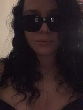 parysmaya5 online show from April 22, 2026, 8:21 pm