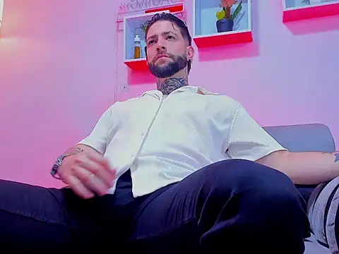 Supreme Alpha online show from November 28, 2025, 7:38 pm