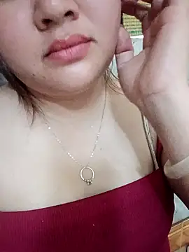 Bee-bgolden online show from November 10, 2025, 3:27 am